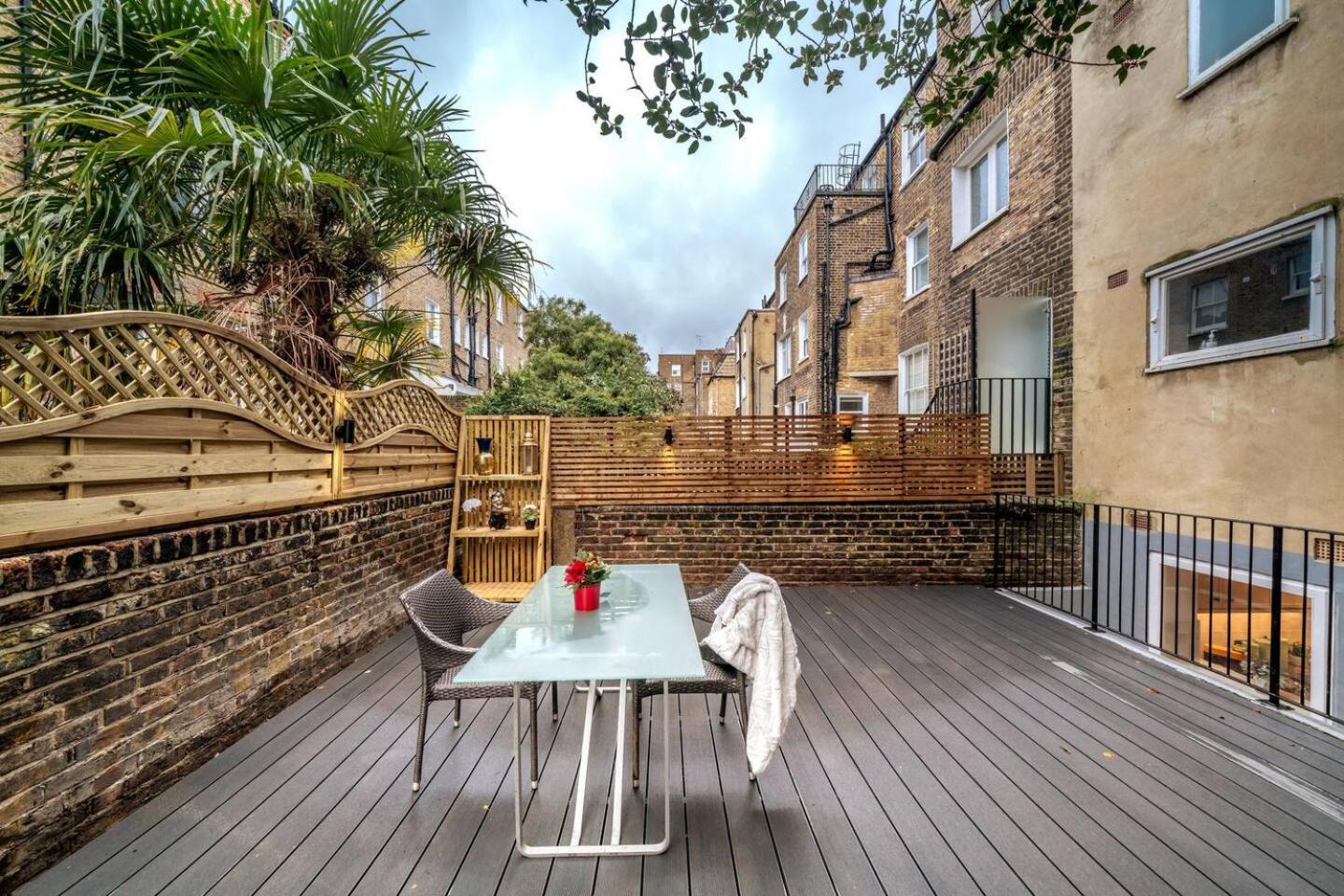 Niru Experience Urban Escape Retreat Apartment London